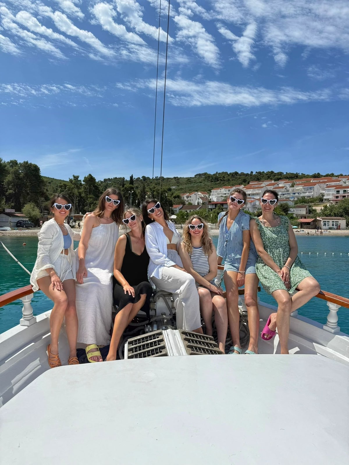 Vessel Hum on the Adriatic